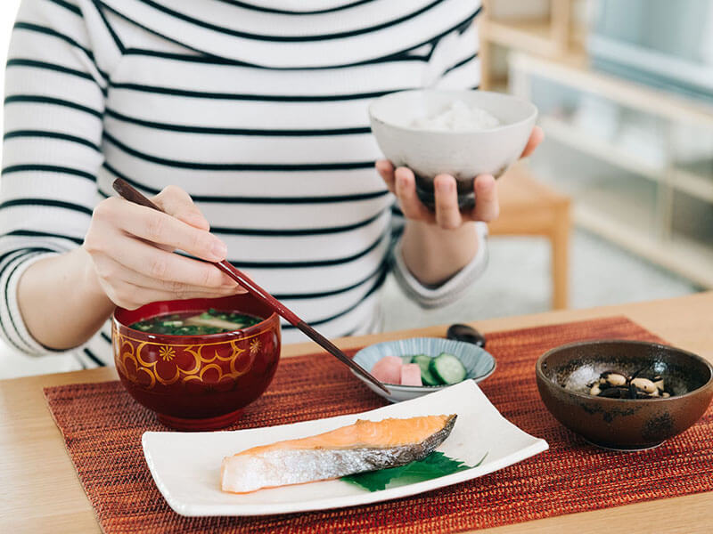 Ẩm thực Nhật Bản có những quy tắc nghiêm ngặt trên bàn ăn