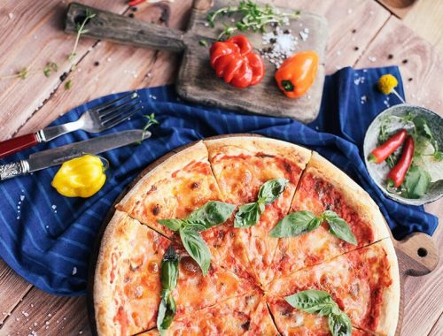 Cách làm pizza công thức tại nhà đơn giản Tomimarkets