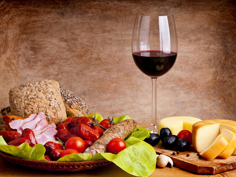 Rượu vang và ẩm thực Tomimarkets