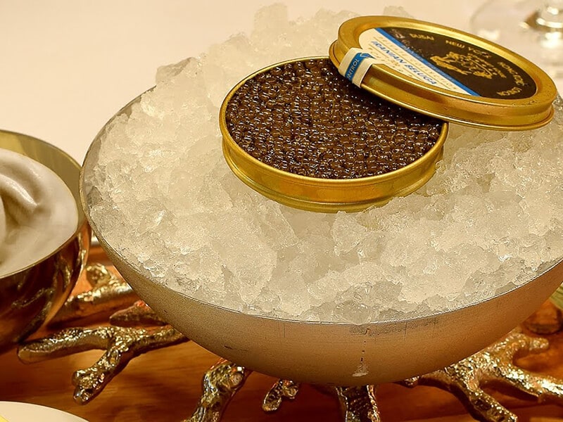 Thưởng thức trứng cá muối caviar đúng điệu