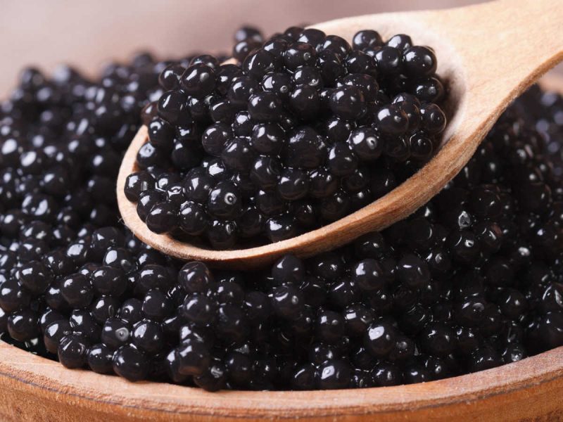 Phục vụ Caviar chuẩn Châu Âu