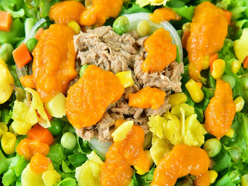 Salad cá ngừ sốt cam