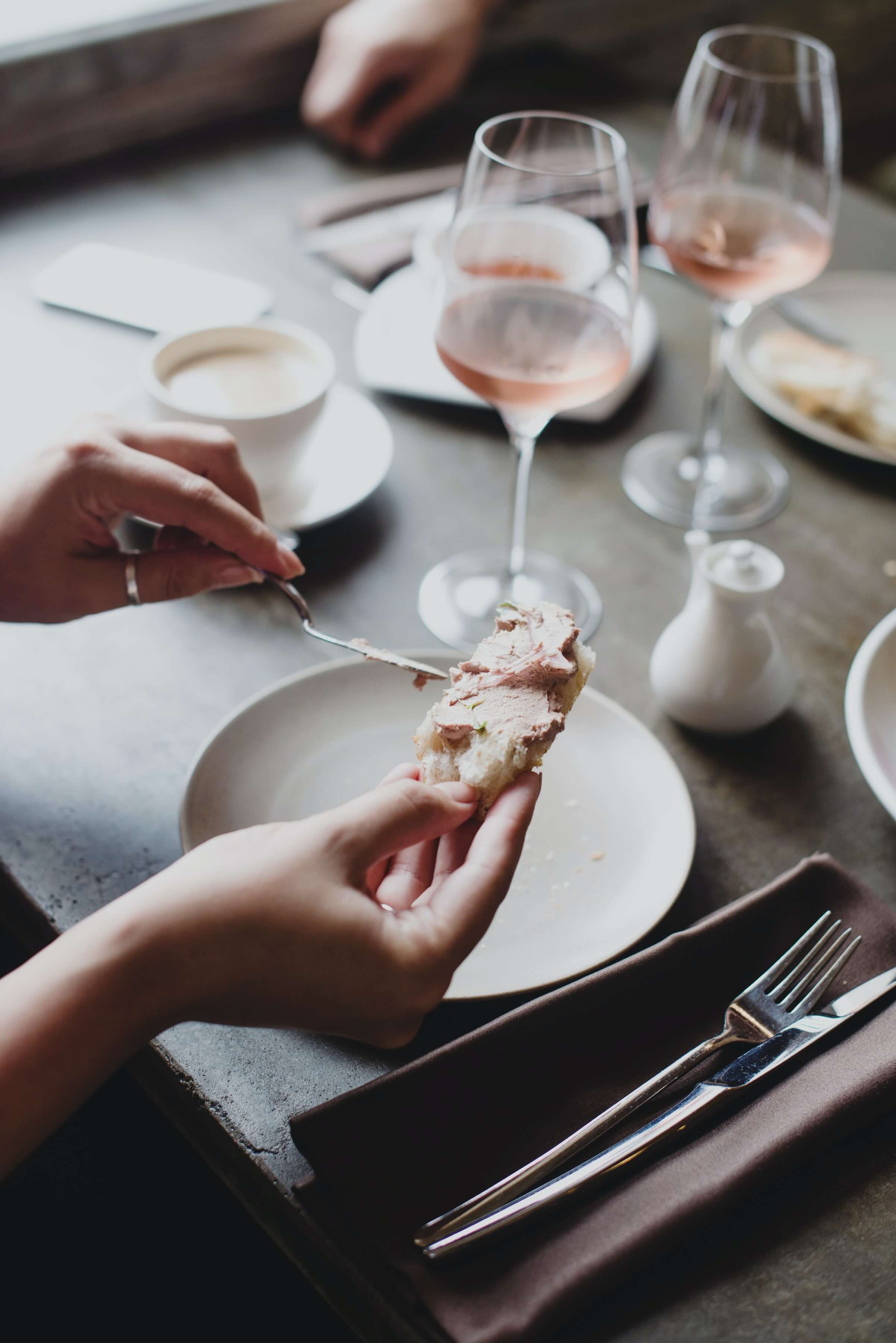 Pate gan ngỗng hay "Foie Gras" vốn chỉ được phục vụ tại các nhà hàng và khách sạn sang trọng bậc nhất