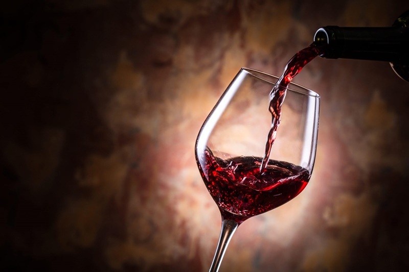 Rượu vang là một trong những thức uống khơi dậy cảm xúc
