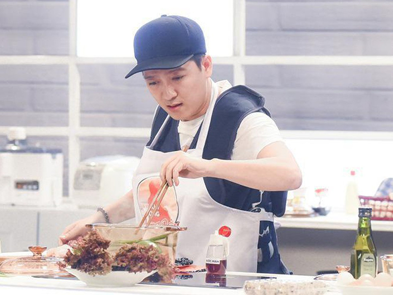 Trường Giang là một trong những nam nghệ sĩ nấu ăn cực ngon